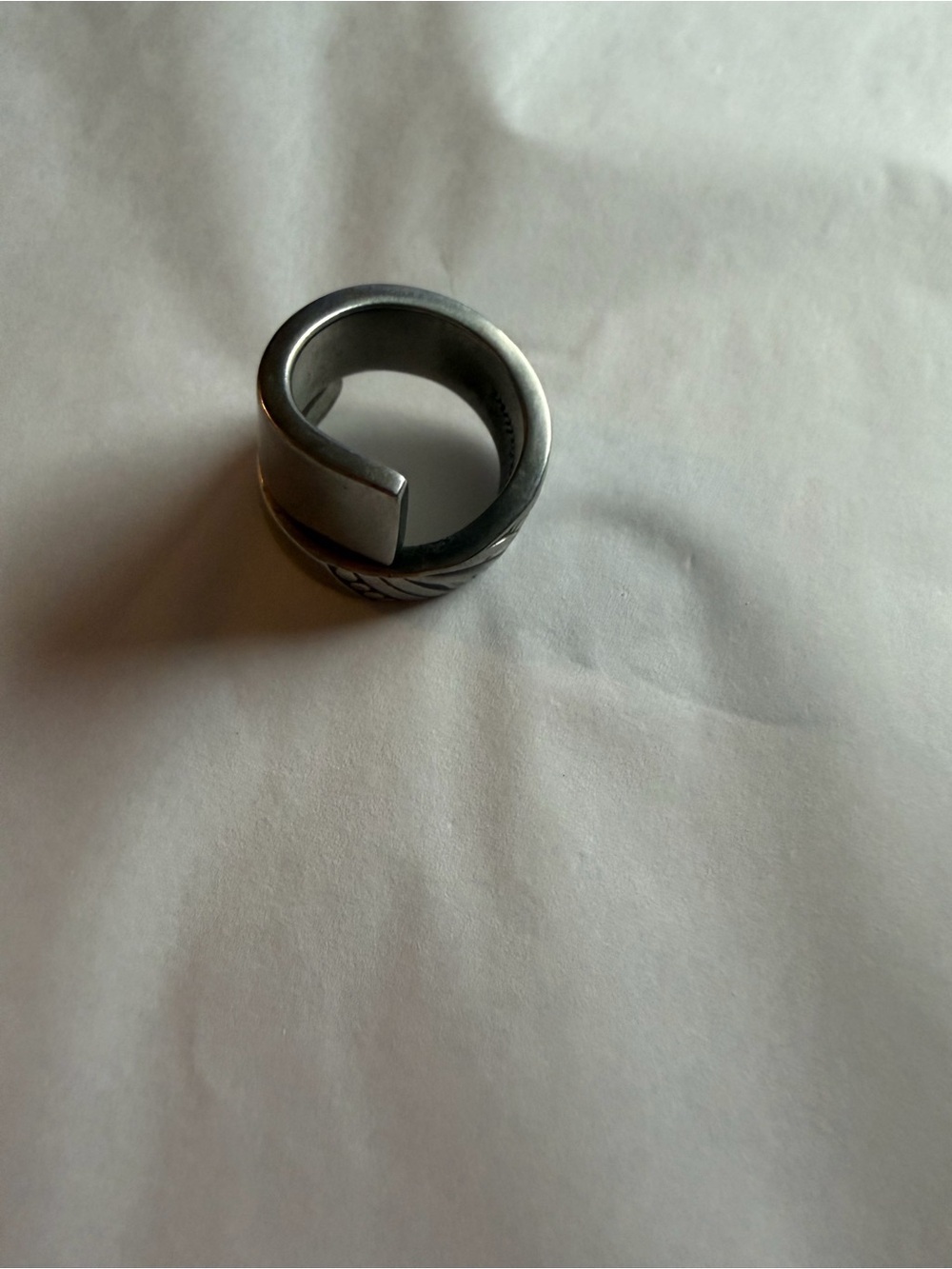 Decorators stainless spoon ring Catalina pattern from Oneida flatware size 7
